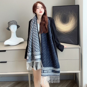 모델 착용 상품