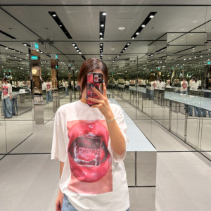 AlexanderWang 레드립 프린트 반팔티