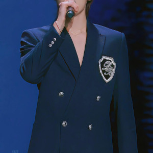 네이비 더블 브레스티드 정장 재킷